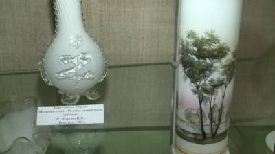 В Пензе открылась выставка «Поэзия молочного стекла»
