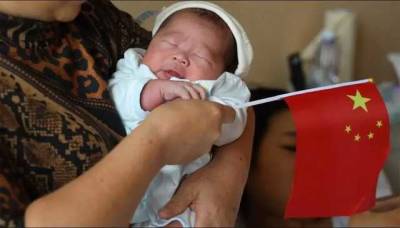 Китай разрешил рожать третьего ребенка, чтобы через 15-20 лет иметь работоспособное поколение