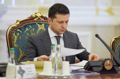 Зеленский ввел в действие санкции СНБО против россиян и ряда компаний: список