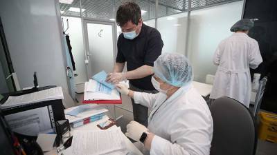 РФПИ назвал абсолютным приоритетом вакцинацию россиян от коронавируса