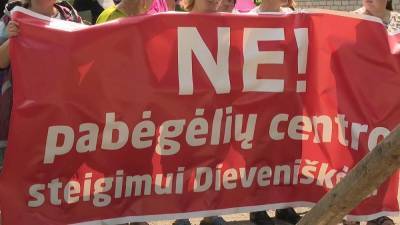 Литовцы протестуют против размещения мигрантов