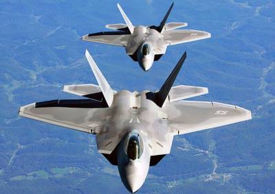 США разместят в Европе истребители F-22 для защиты союзников от России