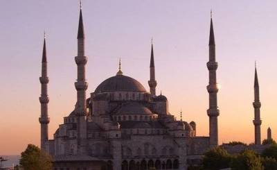 Турецкое правительство не хочет закрывать страну для туристов летом 2021 года