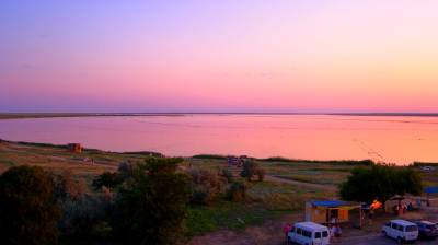 Розовые озера Украины: где находятся и почему их обязательно стоит увидеть