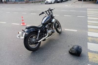 Автомобилистка сбила мотоцикл на перекрестке в Твери