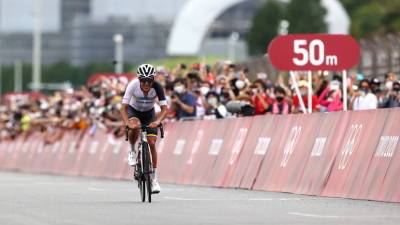 Эквадорский велосипедист Карапас выиграл шоссейную гонку на Олимпиаде
