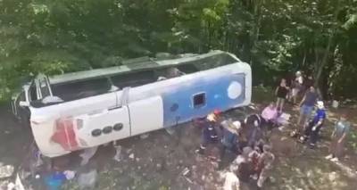 На Кубани автобус с пассажирами съехал в кювет — погибли двое