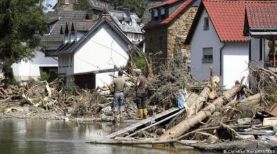 Непогода в Германии: 30 тысяч людей остались без питьевой воды и электричества