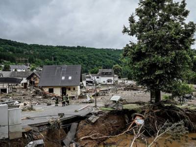 Наводнения в Германии: 30 000 человек остаются без питьевой воды и электричества