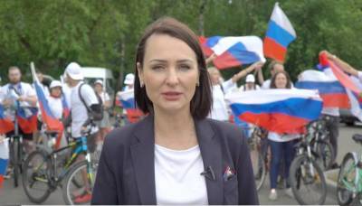 Волонтеры «Совета матерей» подняли триколор в честь российских олимпийцев