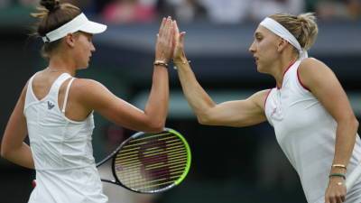 Теннисистки Веснина и Кудерметова выиграли первый матч Олимпиады