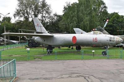 Китайских экспертов удивил странный дизайн Ил-38Н: «Карман на брюхе» и «стол для маджонга»