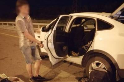 Машину из Тверской области остановили на трассе «Дон» из-за наркотиков
