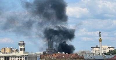 В Киеве на Крещатике вспыхнул пожар (ФОТО, ВИДЕО)