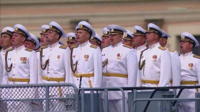 Главный военно-морской парад и супертраулер: планы президента