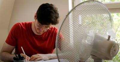 7 простых и эффективных способов, как охладиться в жаркую погоду без кондиционера