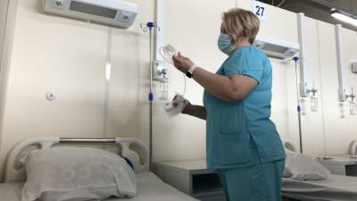Число госпитализаций с коронавирусом в Петербурге уменьшилось на 20% за неделю