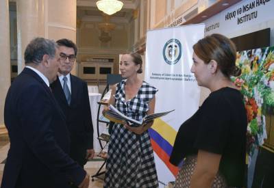 Азербайджан и Колумбия открывают новые возможности в литературной сфере (ФОТО) - trend.az - Колумбия - Азербайджан - Баку