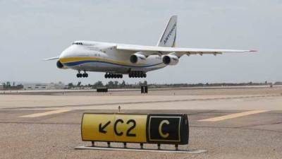 Украинский самолет перевез истребители из Израиля в США