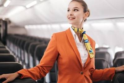 Украинские стюардессы начнут работать в спортивных костюмах и кроссовках
