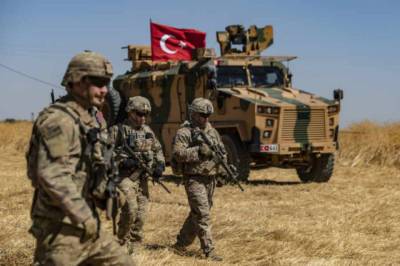 В Сирии в результате нападения на турецкий броневик погибли два военнослужащих