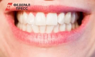 Стоматолог объяснил, как предотвратить негативные последствия протезирования зубов