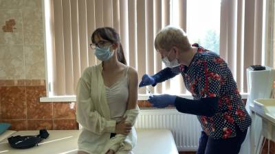 Российские врачи оценили опасность штамма "Гамма" для вакцинированных