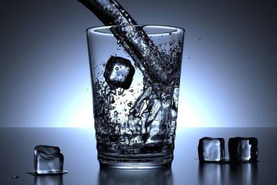Назван неприятный побочный эффект питья ледяной воды