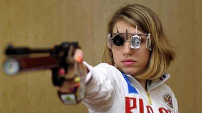 Виталина Бацарашкина выиграла золото в стрельбе