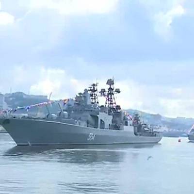 Празднование Дня ВМФ в разгаре на базе Тихоокеанского флота во Владивостоке