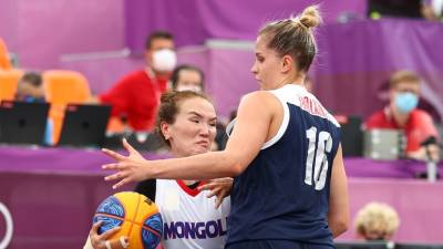 Россия одержала третью победу в женском турнире по баскетболу 3×3 на ОИ, обыграв Монголию