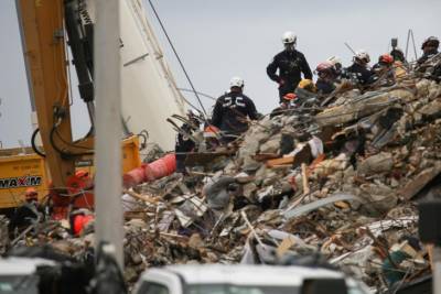 Спасатели прекратили поиски жертв обрушения многоэтажки в Майами
