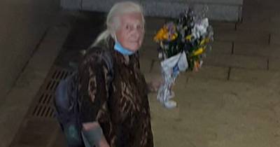 92-летняя продавщица цветов разжалобила москвичей