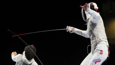 Рапиристки Дериглазова и Коробейникова вышли в полуфиналы олимпийского турнира по фехтованию