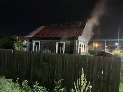 В Смоленской области в ночном пожаре погибли два человека