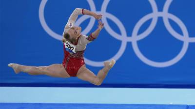 Ангелина Мельникова - Симона Байлз - Российские гимнастки лидируют в командном турнире Игр-2020 - vesti.ru - Россия - Китай - США - Токио - Япония