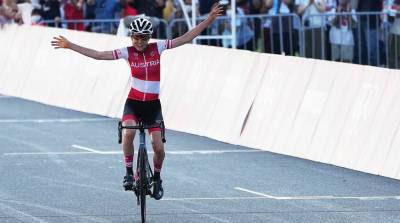 Австрийка Анна Кизенхофер выиграла олимпийское золото в групповой шоссейной велогонке