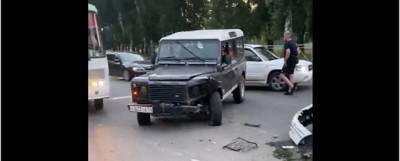 Пьяный водитель Toyota устроил тройное ДТП в Краснообске