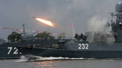В Балтийске прошел военно-спортивный праздник со стрельбами в честь Дня ВМФ России