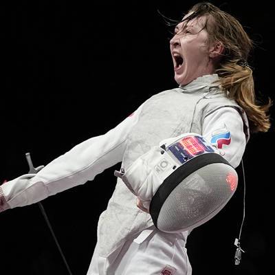 Российская рапиристка Коробейникова выиграла бронзу на Олимпиаде