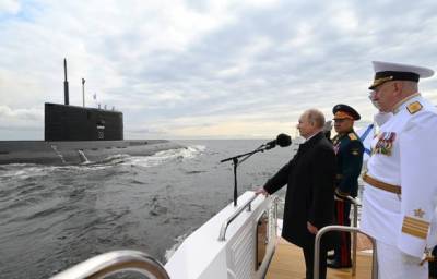 Через месяц после инцидента с Defender у оккупированного Крыма: Путин пригрозил врагам "непоправимым ударом" от российского флота