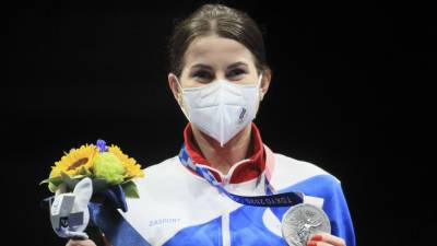 Российская рапиристка Дериглазова взяла серебро на Играх в Токио