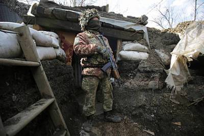 В ЛНР открыли ответный огонь по украинским силовикам