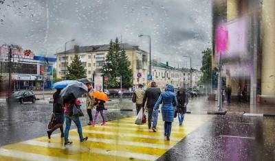 Москвичей предупредили о мощных проливных дождях