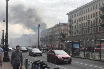 Площадь пожара на Лиговском проспекте увеличилась в пять раз