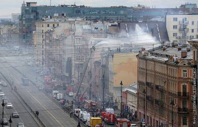 В центре Петербурга локализовали пожар в жилом доме