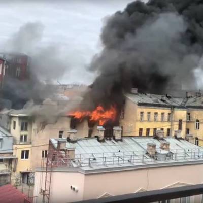 Пожару в центре Петербурга присвоен третий ранг сложности из пяти