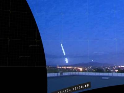 В Норвегии упал большой метеор: пользователи делятся яркими фото и видео