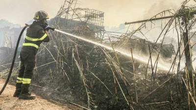 Около 400 человек эвакуировали из-за пожаров на Сардинии