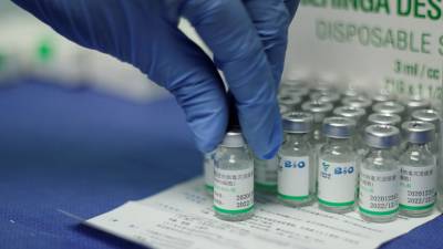Минск планирует закупить у КНР около 1 млн доз вакцины от COVID-19